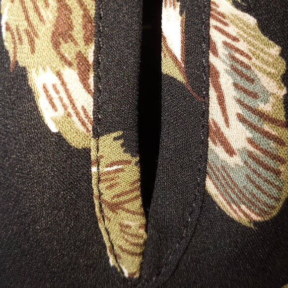 'Joie' 100% Silk Sleeveless Blouse Size M EUC * Flawless - Picture 4 of 9